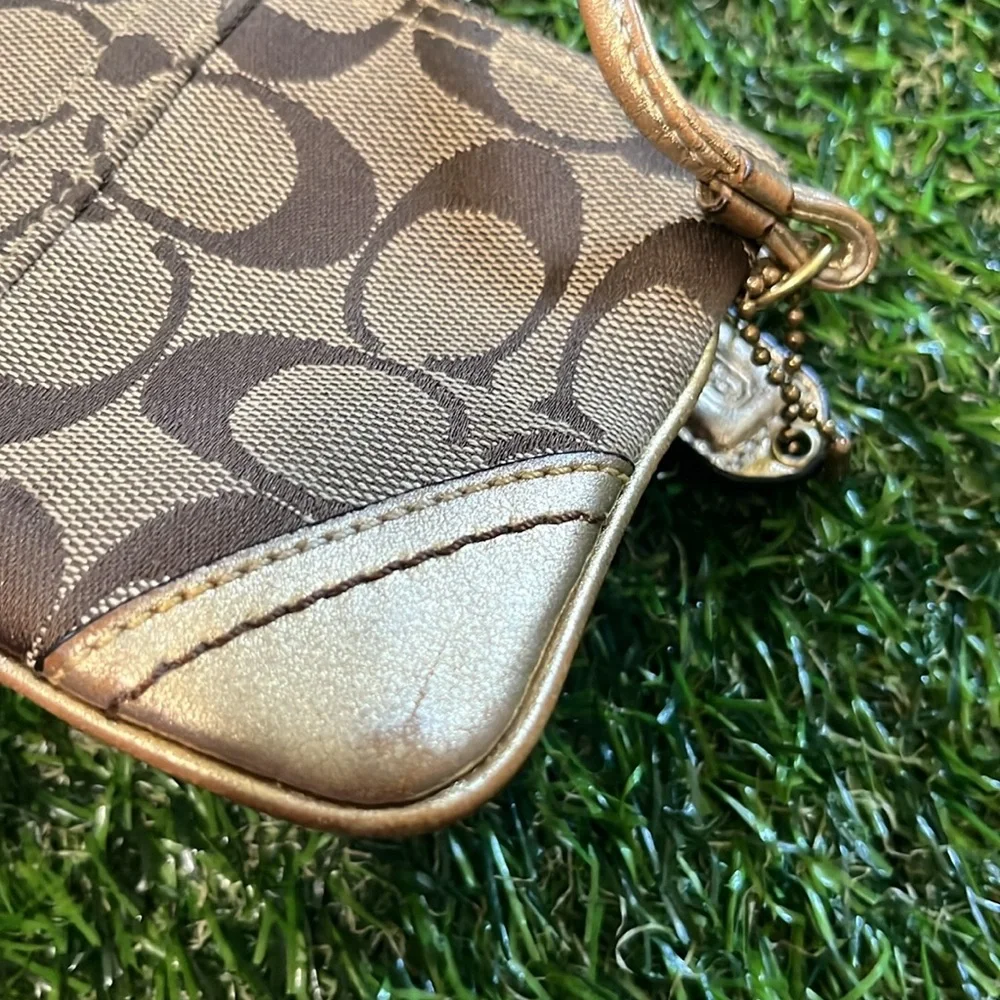 Coach VINTAGE Brown Gold Wristlet